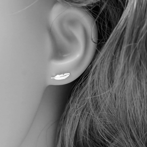 Delicate ss feather studs - Picture 2 of 2
